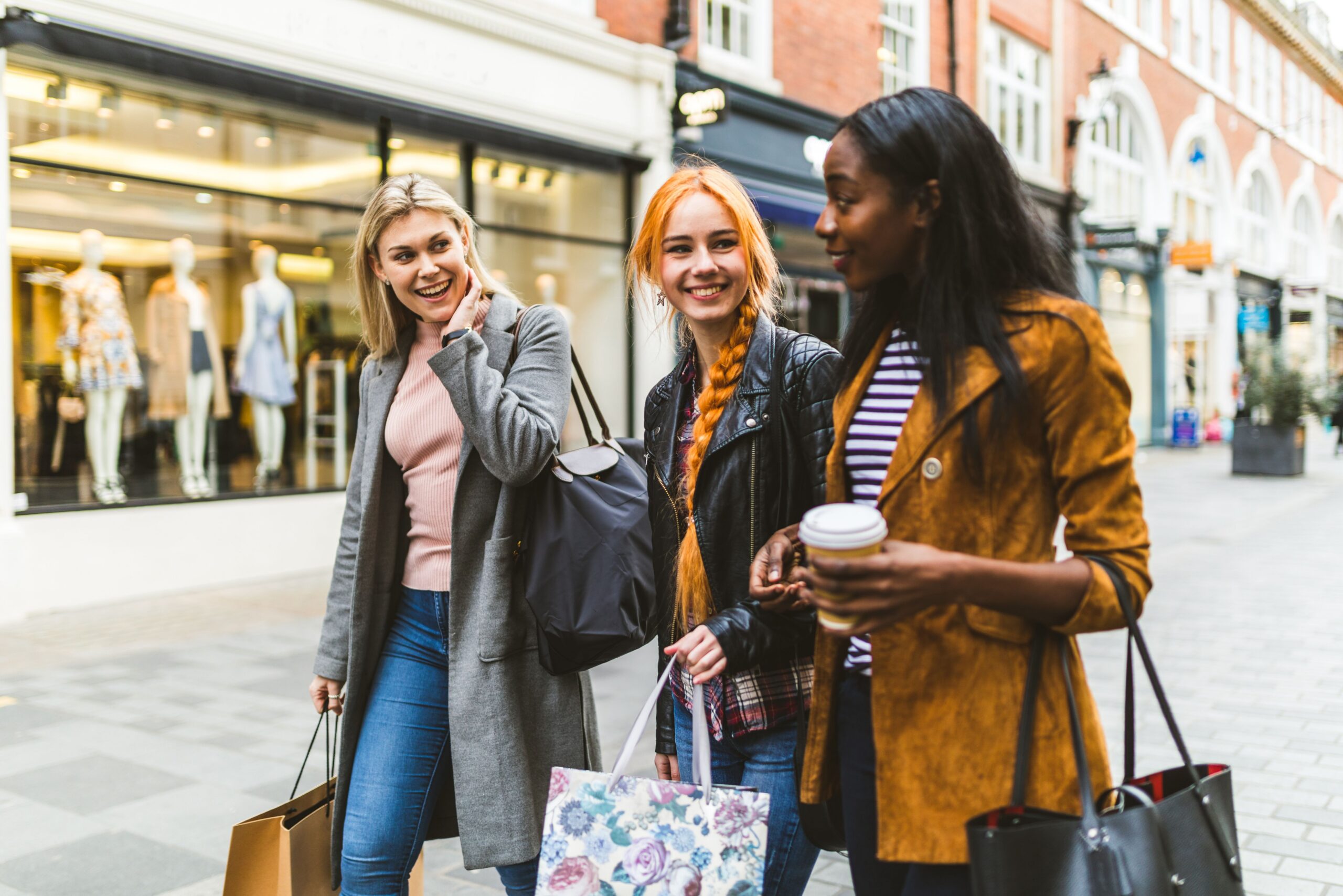 female friends on shopping trip scaled